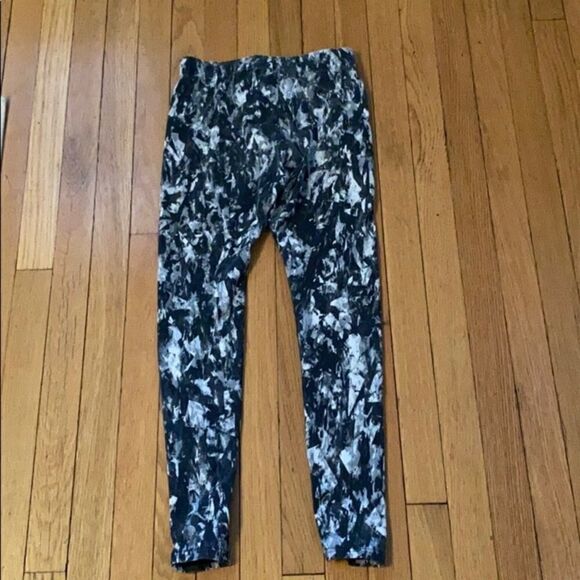 Nike Leggings  - Picture 4 of 4